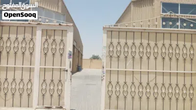 للبيع ارض صناعيه الحنو الصجعه تملك عرب واجانب 99 سنه 50 الف قدم 8 شبرات ومحلين و54 سكن عمال 2