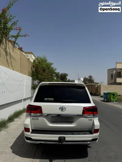 Toyota Land Cruiser EXR 3