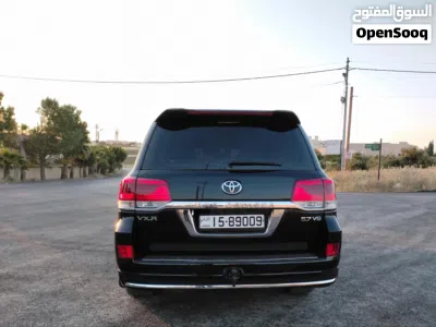 تويوتا لاند كروزر GXR 4