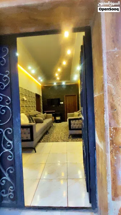 بيت مستقل طابقين شبه فيلا بسعر مغري سعر شقه 3