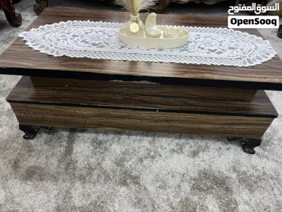 طاولة وسط بحالة ممتازة 2