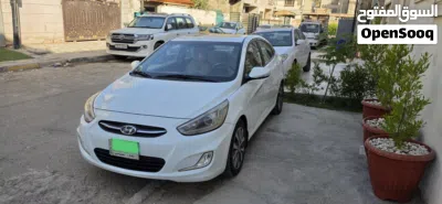 Hyundai Accent Standard 3
