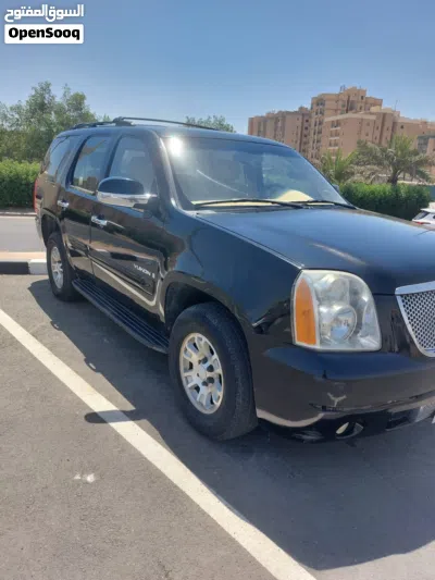 GMC Yukon SLE 2