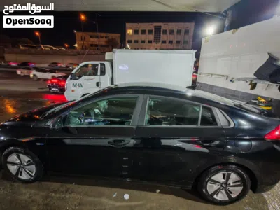 Hyundai Ioniq Standard 2