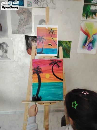 مرسم حرفي لتعليم الرسم و الحرف اليدوية بخامات متعددة 3