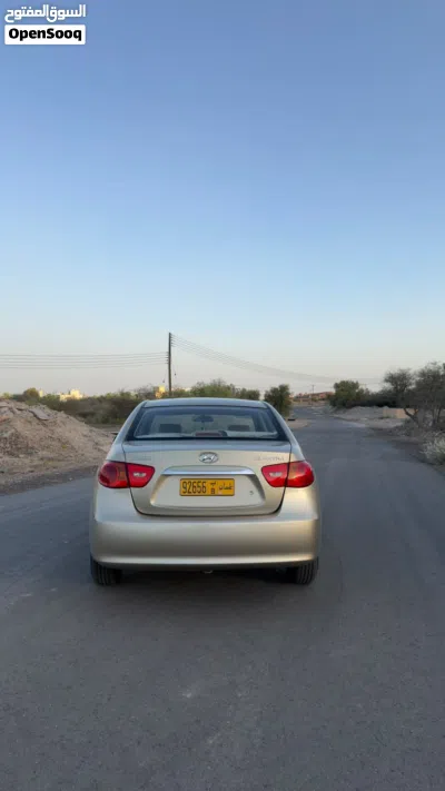 Hyundai Elantra SE 3