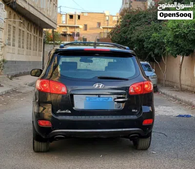 Hyundai Santa Fe Limited 4