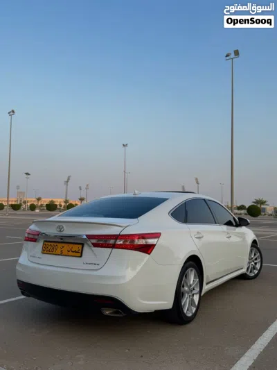 Toyota Avalon XLE 4