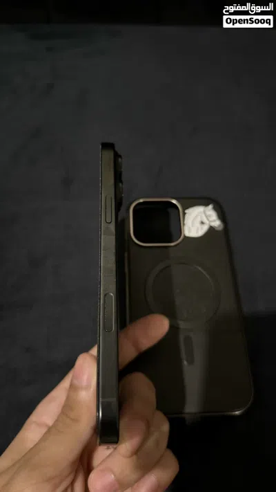ايفون 16 برو ماكس اسود تيتانيوم ( 256 GB / 90%) iPhone 16 Pro max Black Titanium (256GB / 90%) 4