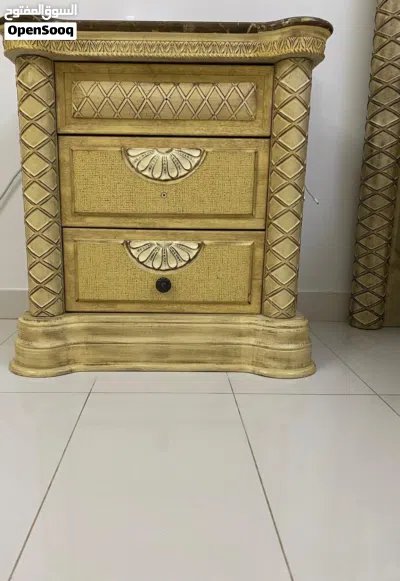 Luxury Bedroom Set – Bed, Wardrobe, Dresser with Mirror & Side 4