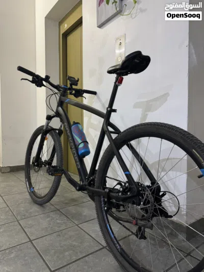 Rockrider ST 520 : 27.5 • B'TWIN Mega 36 rear derailleur. • Shimano rear cassette. XL 4