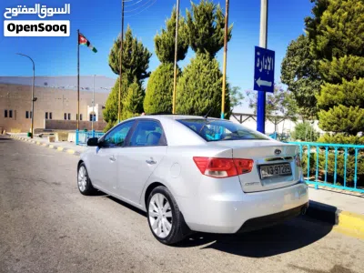 Kia Cerato EX 4