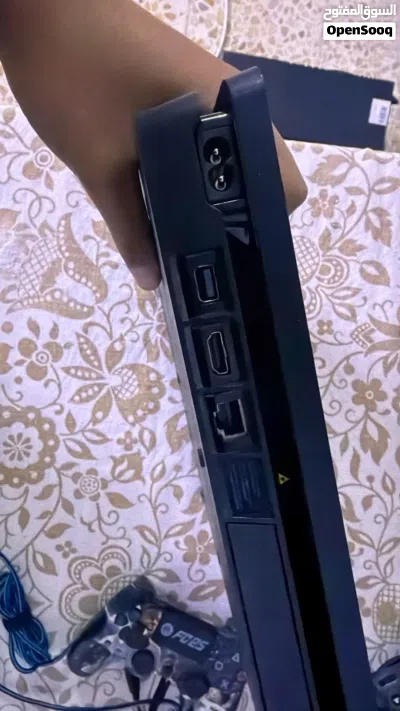 PS4 slim بلستيشن فور سلم مستعمل 3