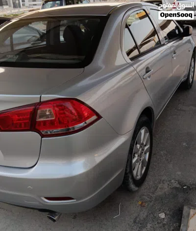 Mitsubishi Grandis 4