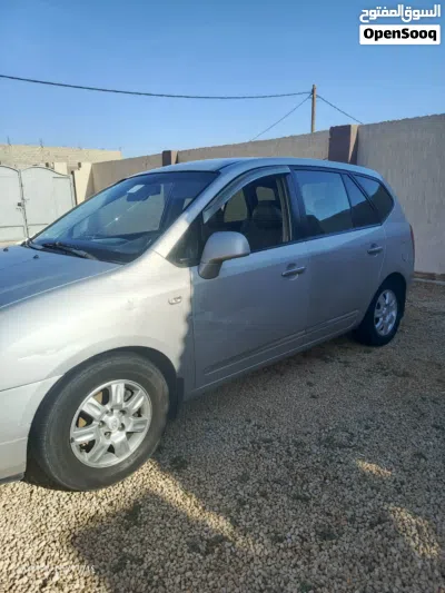 كيا كارينز X-Line 4