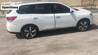 نيسان باثفايندر Standard 4