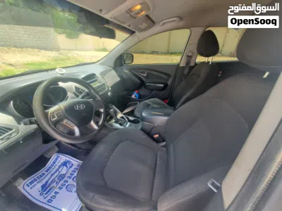 Hyundai Tucson GLS 4