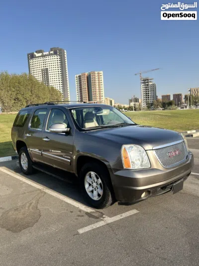 GMC Yukon SLT 2