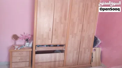 ثلاث غرف نوم ...غرفة شباب...غرفه صبايا..وغرفة ماستر... 3