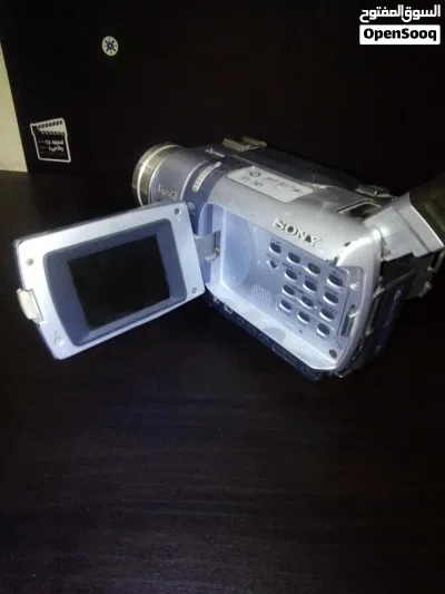 كاميرا (Sony Handycam Digital8) 3