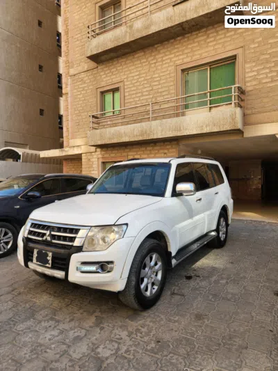 ميتسوبيشي باجيرو GLS 2