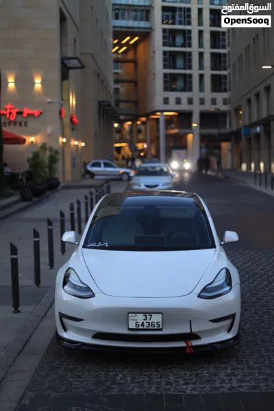 Tesla Model 3 Standard Plus 4