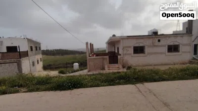 - مساحه البيت 130م تسويه 45 م - واصل جميع الخدمات ماء كهرباء شارع معبد - كراج سياره جاهز 4