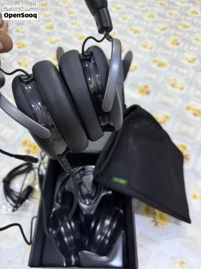 سماعات اصليه وكاله وماركه تستخدم كافه انواع الاجهزه والحاسبه وبلي فايف وفور 3
