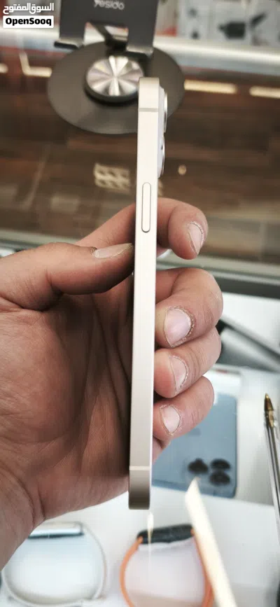 iphone 14 plus تخزين 128g لون ابيض بطارية 89% خالي من الخدوش بحالة الوكالة بسعر حرررق 3