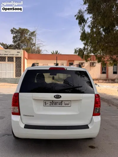 Kia Sedona EX 3