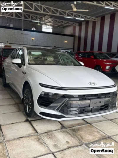 Hyundai Sonata Standard 2