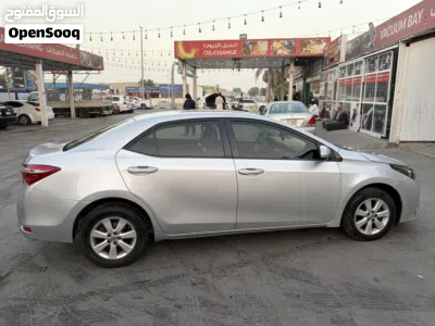 Toyota Corolla SE 3