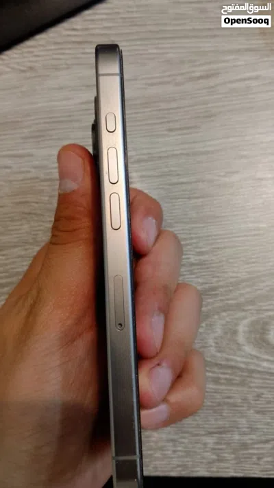 iphon 15 pro 256 GB 4