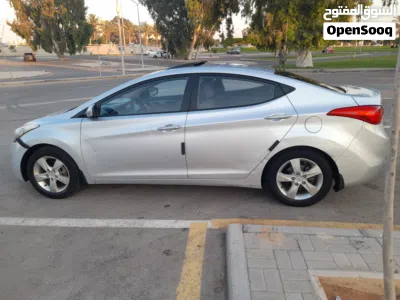 Hyundai Elantra GLS MID 4