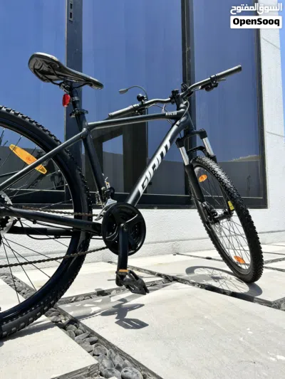 GIANT MTB 27.5” for sale in excellent condition ready to ride سيكل جاينت مقاس 27.5 للبيع في حالة ممت 2