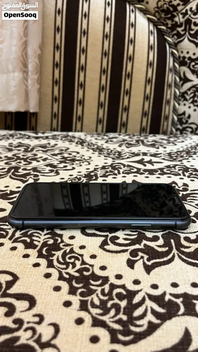 للبيع ايفون 11 /128 GB 3