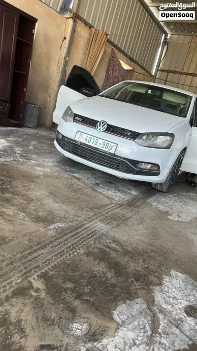 Volkswagen Polo Standard 2