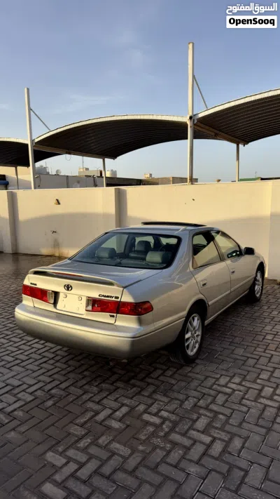 تويوتا كامري XLE 3