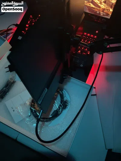 Portable monitor with 60hz 4