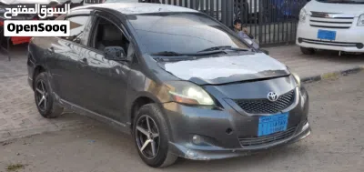 Toyota Yaris S 2