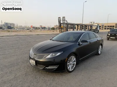 Lincoln MKZ Premiere 4
