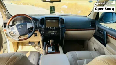 تويوتا لاند كروزر VXR 4