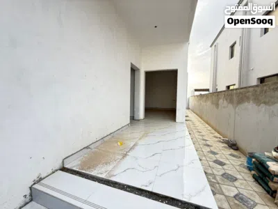 فلة قيد الإنشاء للبيع 2