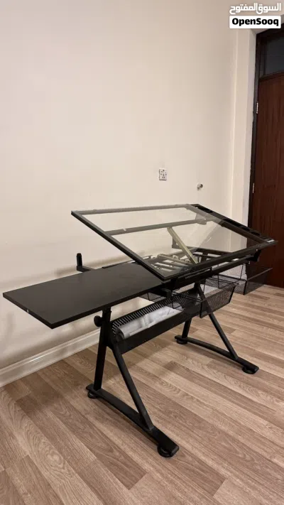 بورد هندسي زجاجي 3