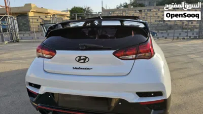 Hyundai Veloster Sport 2