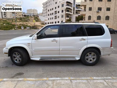 Suzuki XL7 Full Option 4