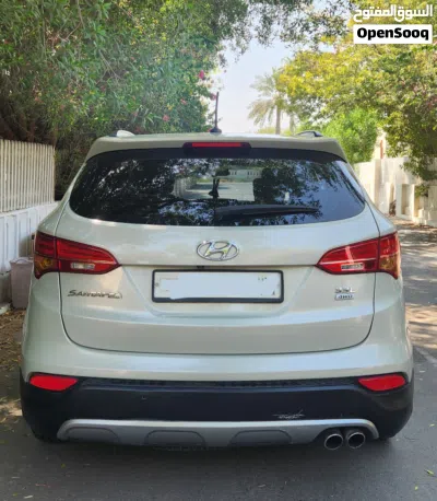 Hyundai Santa Fe Limited 4