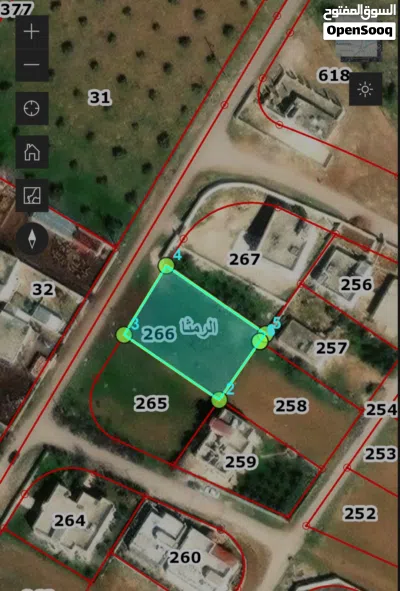 قطعة ارض مميزه للبيع مفروزه مساحه 911 متر واصل جميع الخدمات السعر: 21٫000 3