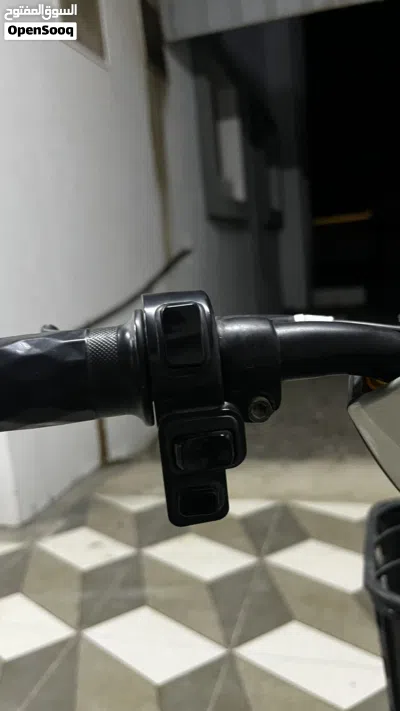 سكوتر مستعمل من QJmotor موديل 2026 بمسافة 9999 كم لمحبي التنقل اليومي 3