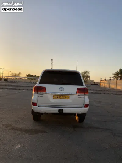 تويوتا لاند كروزر GXR 2